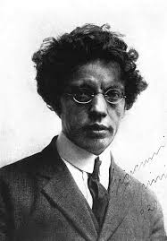 Four and Twenty Minds