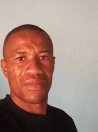 LET ME CONFUSE BA KASAMA name the surname of the school below 👇 👇 👇  mubanga .......... secondary school 🎒...