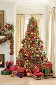 These Christmas Decorating Ideas Will Inspire You To Bring The Beauty Of The Season Home Country Christmas Decorations Country Christmas Trees Country Christmas