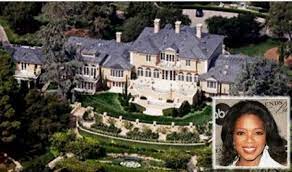 1 Oprah Winfrey Considered As One Of The Most Influential Women In The World It Would Seem Perfect That She Must Celebrity Houses Mansions Mansions Luxury