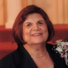 Mavis Walter's Instagram, Twitter & Facebook