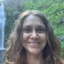 Heidi Cherry's Instagram, Twitter & Facebook