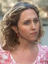 Amazon.com: LITTLE HELP : Rob Benedict, Aida Turturro, Kim Coates, Sam  McMurray, Nadia Dajani, Jenna Fischer, Chris O'Donnell, Robert Patrick Benedict,  Daniel Yelsky, Kim Coats, Brooke Smith, Lesley Ann Warren, Jim Florentine,