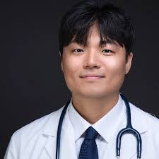 Dan Shin's Instagram, Twitter & Facebook