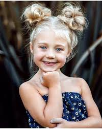 Nina Espacio Bollos Peinado Bollos Espacio Nina Peinado Kids Hairstyles Girls Girl Haircuts Girls Hairstyles Easy