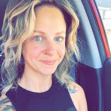 Tammy Guns's Instagram, Twitter & Facebook