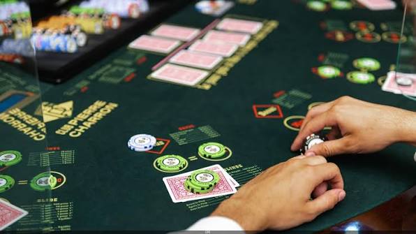 ACTU : André Santini, le Maire d'Issy-les-Moulineaux, envisage l'ouverture  d'un club de jeux !