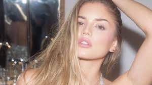 Valeria Duque enseña su escultural figura