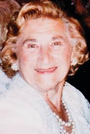 Globetrotting grandmother dies at 98