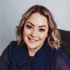 Lindsey Baron's Instagram, Twitter & Facebook