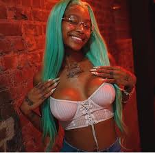 Walker displayed her new rose tattoo by black ink crew star ceasar emanuel. Singer Summer Walker Shows Off New Chest Tattoo 8 15 Lipstick Alley