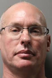 Sex offender poses as massage therapist, arrested