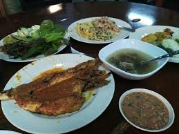 Dah nak maghrib tu kami pun blah, balik semula ke kuala selangor dan singgah di pasir penambang. 20 Tempat Makan Best Di Kedah Kena Makan Saji My