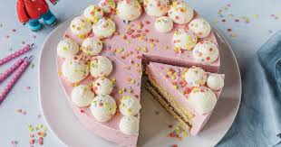 Benjamin Blumchen Torte Rezept Zum Selber Machen Die Besten Backrezepte Mit Gelinggarantie Rezept Lebensmittel Essen Backrezepte Kuchen Rezepte Einfach