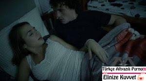Uyuyan Uvey Kiz Kardesini Yatakta Sikiyor Porno Filmi