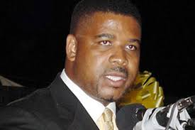 Premiér s väzbami na slovenských miliardárov končí