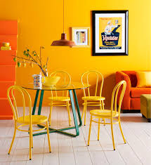 40 ide kombinasi warna cat ruang tamu yang bagus warna cat ruang tamu yang bagus adalah ruang tamu impian agar memiliki perasaan puas dan bangga sudah menyambut tamu wallpaper warna kuning cerah untuk ruang tamu inovasi rumah sumber : 14 Kombinasi Cat Ruang Makan