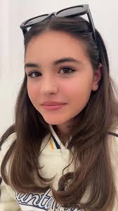 Debora Lupo: una talentosa artista en el mundo digital