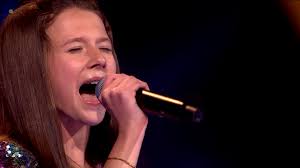 Pop singer who won the voice kids poland in 2018. Roksana Wegiel Zwyciezyla