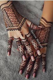 I Am Obsessed With This Design Henna Mehendi Ad Urbanoutfitters India Indian Henna Henna Beautiful Henna Designs