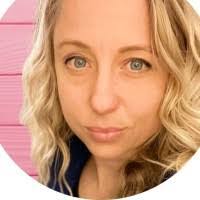 Amanda Mceachern's Instagram, Twitter & Facebook