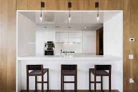 Cuisine Minimaliste Blanche Revetement En Bois Cuisine Minimaliste Minimaliste Interieur Design