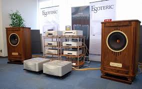 2 way floorstanding loudspeaker for large sized rooms. The Magical Sounding Tannoy Canterbury Gr Speakers Driven By Esoteric Electronics Sala De Musica Sala De Audio Parlantes