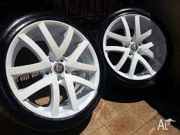 Oem reproduction wheels australia takes pride in supply you the best. 4x19 Genuine Hsv Clubsport Rims And Tires For Sale In Attadale Western Australia Classified Australialisted Com