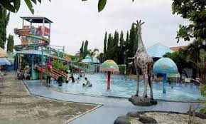 115, lippo cikarang, cikarang, bekasi, jawa barat ini banyak dikunjungi oleh bagi kamu yang tertarik ingin mencoba apa saja wahana yang ada di waterboom cikarang maka langsung saja datang kesana namun. Pesona Keindahan Wisata Ciblon Waterboom Di Brebes Jawa Tengah Ihategreenjello