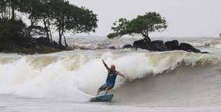 Resultado de imagem para imagens da praia do farol em mosqueiro