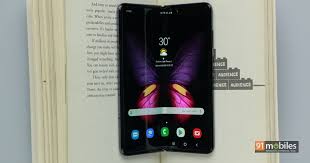 Той е с размери 144.4 x 69.2 x 7.9 мм и тегло 140 гр. Samsung Galaxy Fold Sold 1 Million Units In 2019 Despite Delays 91mobiles Com