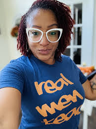 Marta Laboy's Instagram, Twitter & Facebook