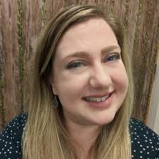 Amanda Rich's Instagram, Twitter & Facebook