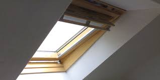 Faire Poser Une Fenetre De Toit Type Velux Reglementation Conseils Prix Et Devis