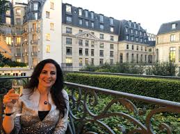 The Luxury Travel review