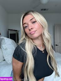 Xxlilylynnxx's natural beauty - a vision of pure sensuality in these rare images