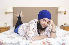 شاهد كيف أصبحت هذه المرأة بعد إطلاق لحيتها لتصبح أكثر أنوثة