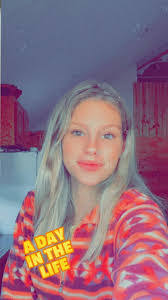 Lisa Lacaze's Instagram, Twitter & Facebook