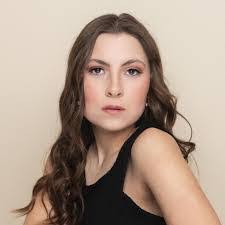 Jasmine Doran's Instagram, Twitter & Facebook