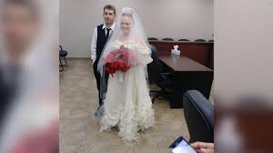 Clarissa ward is an american television journalist who is currently chief international correspondent for cnn. Young Couple Dies In Collision Leaving Their Wedding Ceremony Cnn
