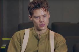 Search, discover and share your favorite harry styles hair gifs. How To Get Harry Styles Dunkirk Hairstyle The Gentleman S Journal