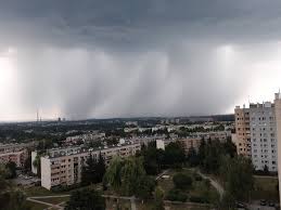 Są pierwsze szkody, ale to nie koniec. Burze Dzis Artykuly Dziennik Polski