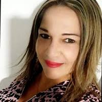 1300+ perfiles de «Martha &»