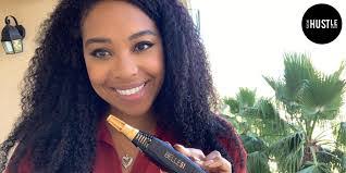 Lisa Pegram's Instagram, Twitter & Facebook