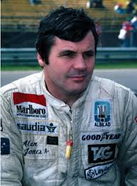 50 l'years ago…. With 19'feature Wins 🏁to his credit, Tom Jones was the  top man in the Late Model points at the Waukegan Speedway as he bested Carl  Major and Ray Young.