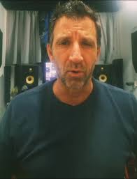 Not everything should be in key. Chaos built the sound 🎶 #Goldie  GrooveRider #ElectronicMusic #RaveCulture #RaveHistory #Mixing #Jazz  #TheStoryOf