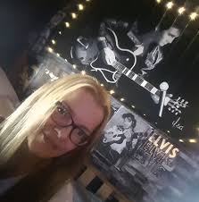 Fin de la game qui a duré 2:45 au soleil… « T'as été super Ricci!!! BRAVO!!  » « Merci maman!!! J'suis content que tu sois venu m'voir et que tu sois  resté