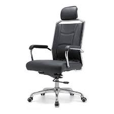 The Ergonomic Office Chairs With Mesh Back And Curve To Fit The Spine S Curve Gives More Comfort To Human Body As It Is Primar Office Chair Chair Chairs Online