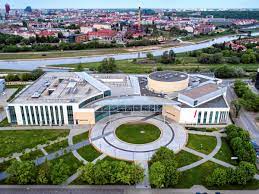Widzisz potencjał pojazdów elektrycznych, rowerów, dronów, a może samolotów elektrycznych, marzysz by pracować. Koronawirus Politechnika Poznanska Prosi Studentow O Opuszczenie Akademikow