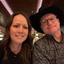 Happy #ThinkItThroughThursday 🤔 Robert from Sand Springs needs your help  this morning figuring out who's correct in this argument: him or his wife?  Who do you agree with? -Cait & Bradley